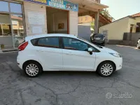 Usata Ford Fiesta 68 CV (50 kW) 2010 Bianco Berlina