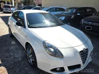 Usata Alfa Romeo Giulietta Distinctive 120 CV (88 kW) 2014 Bianco Utilitaria
