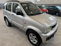 Usata Daihatsu Terios 86 CV (63 kW) 2003 Grigio SUV