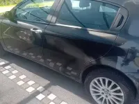 Usata Alfa Romeo 147 105 CV (77 kW) 2006 Nero Utilitaria