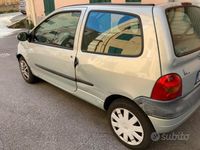 usata Renault Twingo km 80000 neopatentati