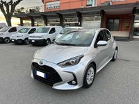 Usata Toyota Yaris Hybrid Business Edition 116 CV (85 kW) 2020 Argento Berlina