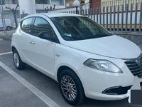 Usata Lancia Ypsilon 80 CV (58 kW) 2014 Bianco Utilitaria