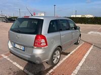 Usata Opel Zafira Edition 150 CV (110 kW) 2011 Grigio Monovolume