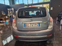 Usata Lancia Ypsilon 60 CV (44 kW) 2010 Grigio Utilitaria