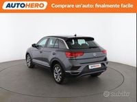 Usata VW T-Roc Style 116 CV (85 kW) 2019 Grigio SUV