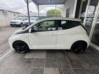 Usata Toyota Aygo X-Black 69 CV (50 kW) 2017 Bianco Utilitaria