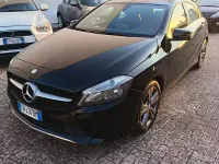 Usata Mercedes A180 Executive 90 CV (66 kW) 2015 Nero Utilitaria