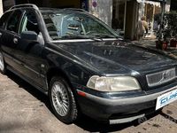 Usata Volvo V40 140 CV (102 kW) 1997 Nero Station wagon