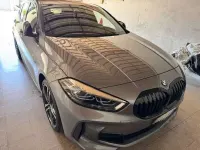 Usado BMW 118 M Sport 150 HP (110 kW) 2024 Cinzento Citadino