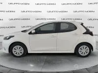Usata Toyota Yaris Hybrid Active 116 CV (85 kW) 2025 Bianco Berlina