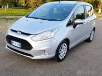 Usata Ford B-MAX Titanium 75 CV (55 kW) 2015 Grigio Monovolume