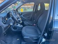 Begagnad Smart ForFour 60 kW (82 HK) 2019 Svart Halvkombi