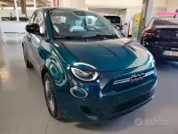 Nuova Fiat 500 Icon 65 CV (47 kW) 2026 Blu Berlina