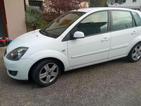Usata Ford Fiesta 68 CV (50 kW) 2008 Bianco Utilitaria
