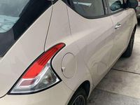 Usata Lancia Ypsilon Silver 69 CV (50 kW) 2017 Utilitaria