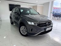 Usata VW T-Roc Life 150 CV (110 kW) 2022 Gray SUV