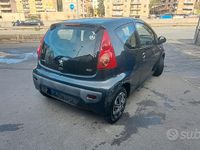 Usata Peugeot 107 Access 68 CV (50 kW) 2010 Nero Utilitaria
