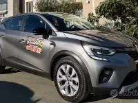 Usata Renault Captur 116 CV (85 kW) 2021 Grigio SUV