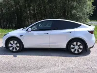 Usata Tesla Model Y RWD 219 kW (299 CV) 2024 Bianco SUV
