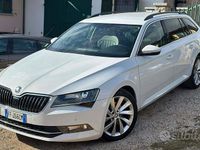Usata Skoda Superb Executive 150 CV (110 kW) 2016 Bianco Station wagon