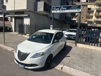 Usata Lancia Ypsilon Silver 69 CV (50 kW) 2016 Bianco Utilitaria