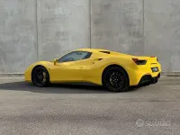 Usata Ferrari 488 669 CV (492 kW) 2019 Giallo Cabrio