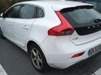 Usata Volvo V40 R-Design Momentum 114 CV (83 kW) 2015 Bianco Berlina