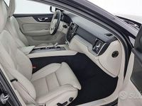 Usata Volvo V60 CC Ultimate 197 CV (144 kW) 2022 Nero Station wagon