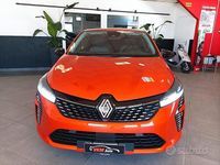 Usata Renault Clio V 101 CV (74 kW) 2023 Arancione Berlina