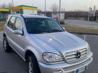 Usata Mercedes ML270 163 CV (119 kW) 2005 Argento SUV