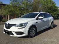 Usata Renault Mégane IV 90 CV (66 kW) 2019 Bianco Berlina