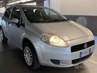 Usata Fiat Grande Punto 69 CV (50 kW) 2013 Grigio Utilitaria