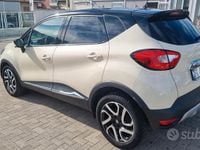 Usata Renault Captur Zen 90 CV (66 kW) 2016 Beige SUV