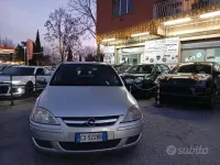 Usata Opel Corsa Enjoy 69 CV (50 kW) 2005 Grigio Utilitaria