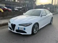Usata Alfa Romeo Giulia 150 CV (110 kW) 2016 Bianco Berlina