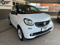 Usata Smart ForFour Passion 71 CV (52 kW) 2015 Bianco Utilitaria