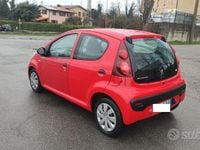 Usata Peugeot 107 Active 68 CV (50 kW) 2012 Rosso Utilitaria