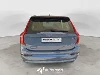 Usata Volvo XC90 Core 235 CV (172 kW) 2023 Grigio SUV