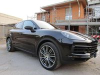 Begagnad Porsche Cayenne 462 HK (339 kW) 2022 Svart SUV