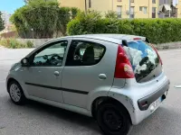 Usata Peugeot 107 68 CV (50 kW) 2007 Grigio Utilitaria