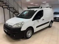 Usata Citroën Berlingo 99 CV (72 kW) 2017 Bianco Monovolume