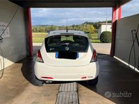 Usata Lancia Ypsilon Gold 95 CV (69 kW) 2017 Bianco Utilitaria