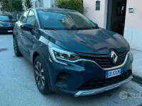 Usata Renault Captur Zen 91 CV (66 kW) 2023 Bluazzurro SUV