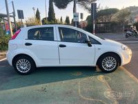 Usata Fiat Punto Street 95 CV (69 kW) 2018 Bianco Utilitaria