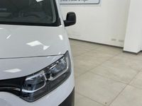 Usata Fiat Doblò 131 CV (96 kW) 2023 Bianco pastello Monovolume