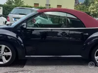 Usata VW New Beetle 105 CV (77 kW) 2009 Nero Utilitaria