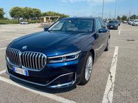 Usata BMW 745e Luxury Line 395 CV (290 kW) 2022 Blu Berlina