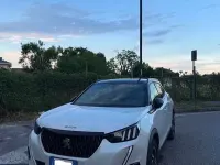 Usata Peugeot 2008 GT 131 CV (96 kW) 2021 Bianco SUV
