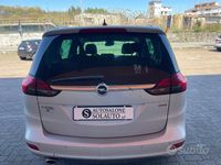 Usata Opel Zafira Tourer Cosmo 165 CV (121 kW) 2014 Grigio Monovolume